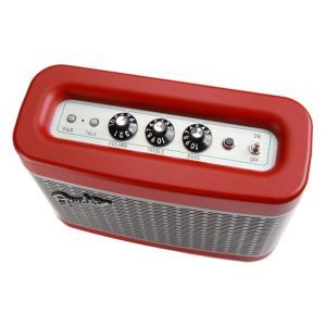Fender Newport Red