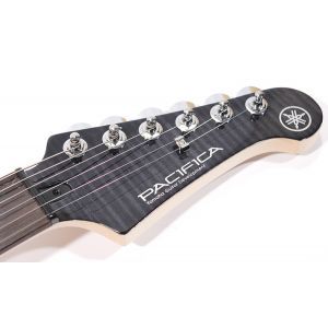 Yamaha Pacifica 212V QM Translucent Black