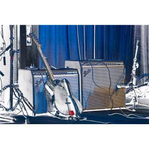 Fender ’68 Custom Deluxe Reverb Silver and Blue