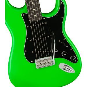 Fender Limited Edition Player Stratocaster Ebony Fingerboard Neon Green