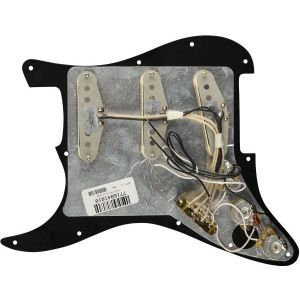 Fender Pre-Wired Strat Pickguard Custom 69 SSS Black