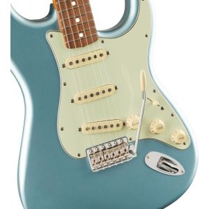 Fender Vintera 60s Stratocaster Pau Ferro Fingerboard Ice Blue Metallic