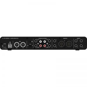 Behringer UMC 404 HD