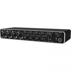 Behringer UMC 404 HD