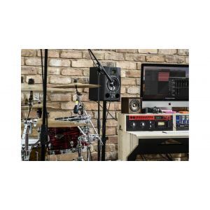 Focusrite Clarett + 8 Pre