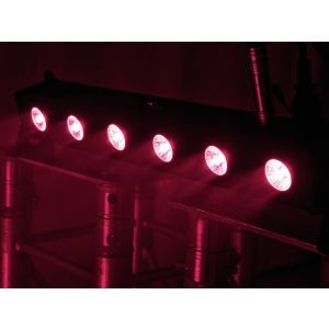 Eurolite LED BAR-6 QCL RGBW