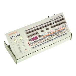 Masina Ritmuri Roland TR-09