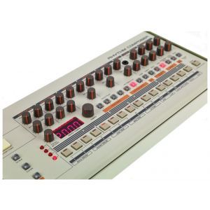 Masina Ritmuri Roland TR-09