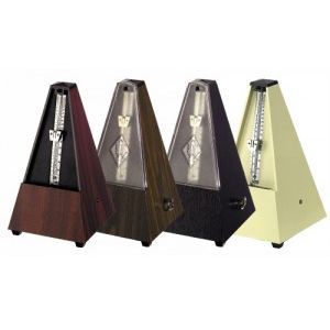 Wittner Pyramid Black 806K