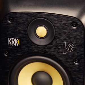 KRK V6 S4