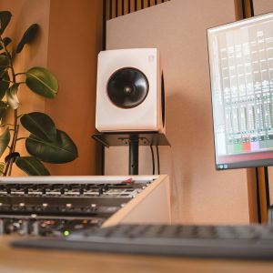 Palmer Orbit 11 White