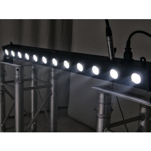 Eurolite LED BAR-12 QCL RGB+UV + Case