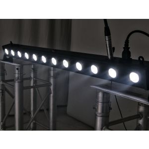 Eurolite LED BAR-12 QCL RGB+UV + Case