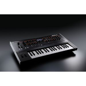 Roland Jupiter XM