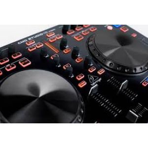 Behringer CMD Studio 4A